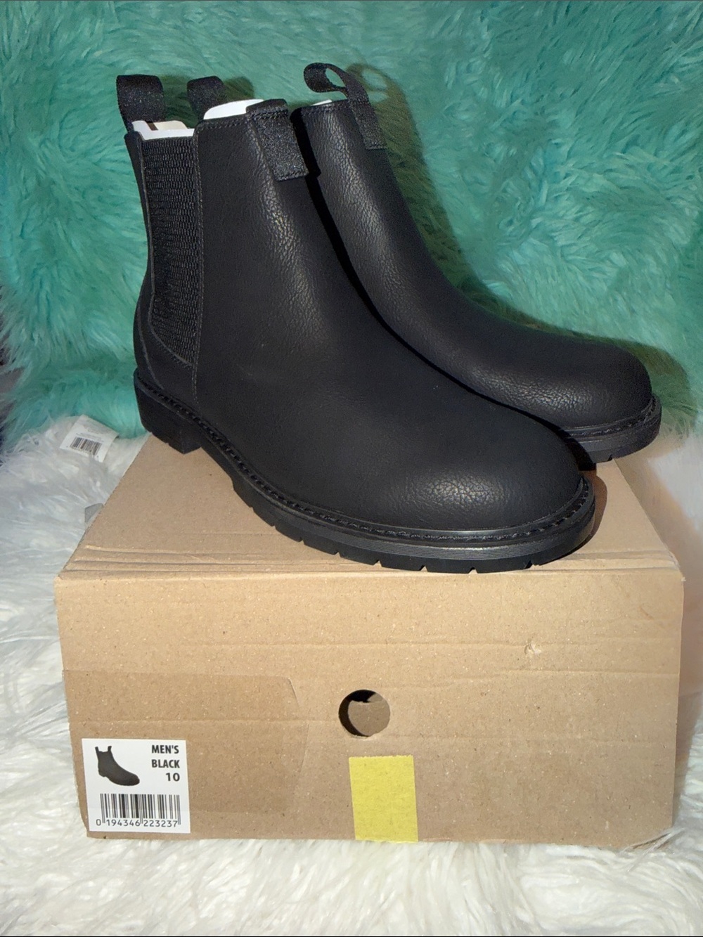 NIB Portland Men's Black Chelsea Boots - Classic Slip-On Ankle Boot size 10.